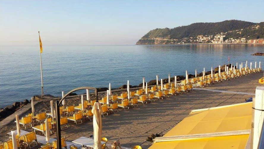 La Scogliera spiaggia per cani Alassio - PetLocal.eu